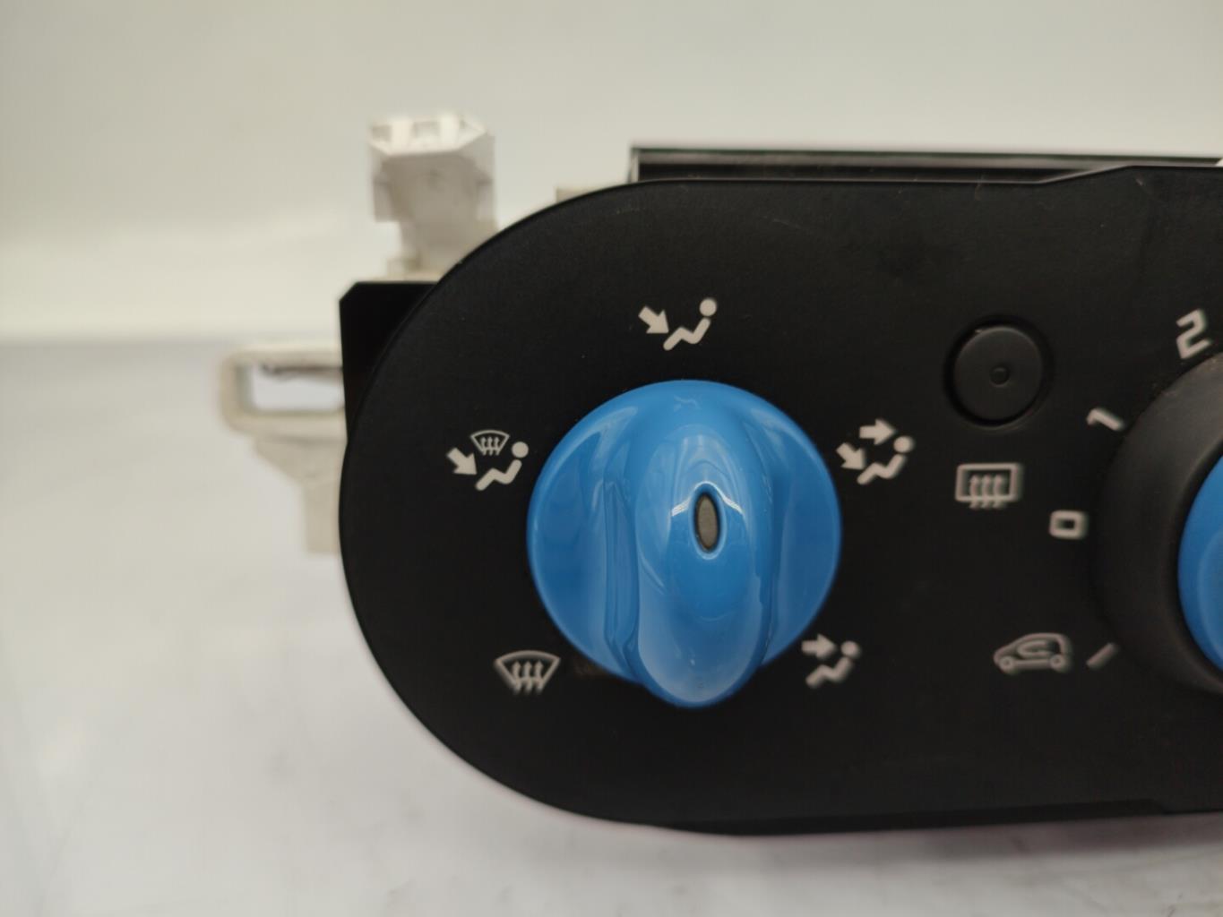 Commande chauffage RENAULT TWINGO 2 PHASE 2 Essence - 1