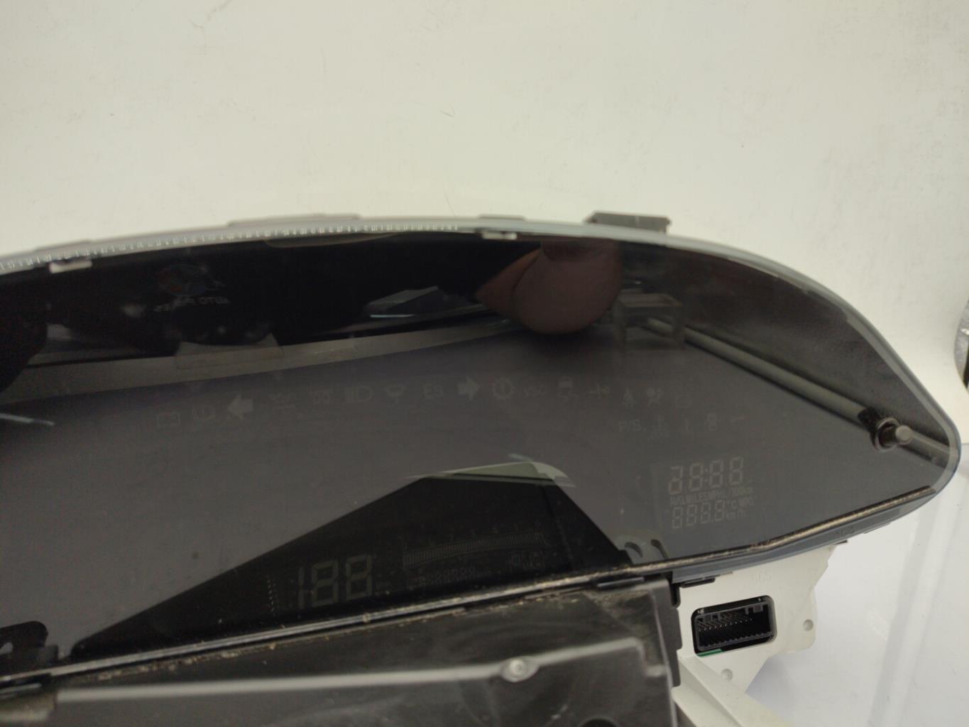 Compteur TOYOTA YARIS 2 PHASE 1 Diesel - 1