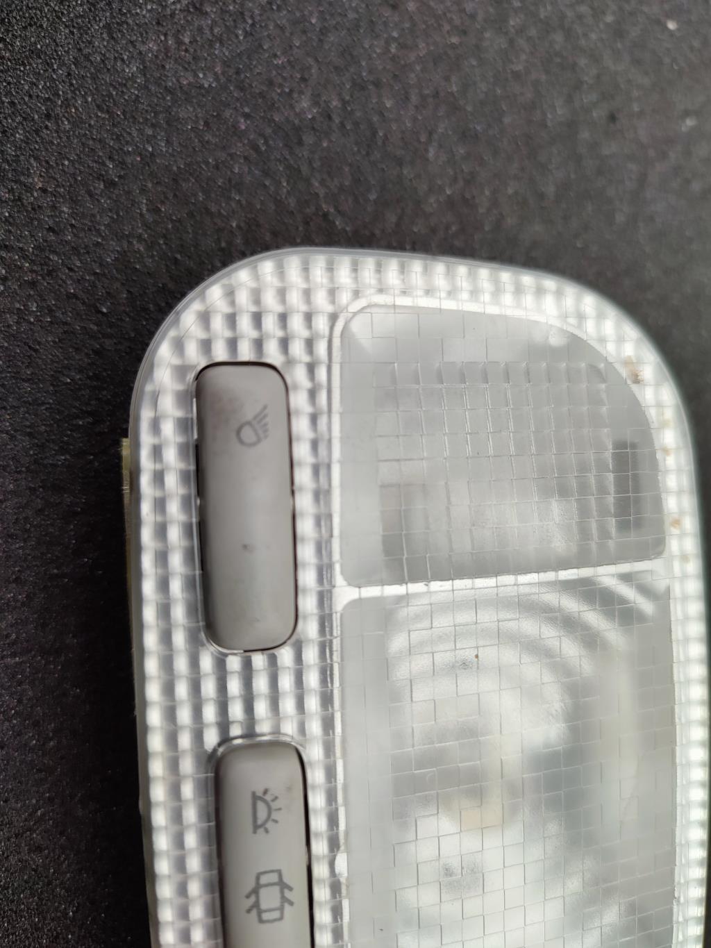 Eclairage de plafonnier CITROEN C4 1 PHASE 1 Diesel - 1