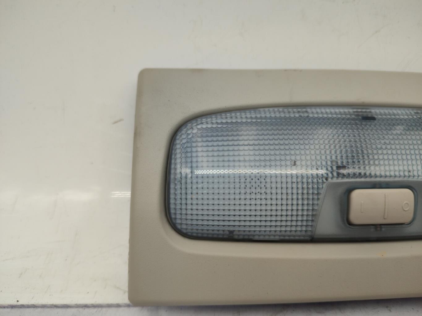 Luce di cortesia FORD FIESTA 6 PHASE 1 Diésel - 1