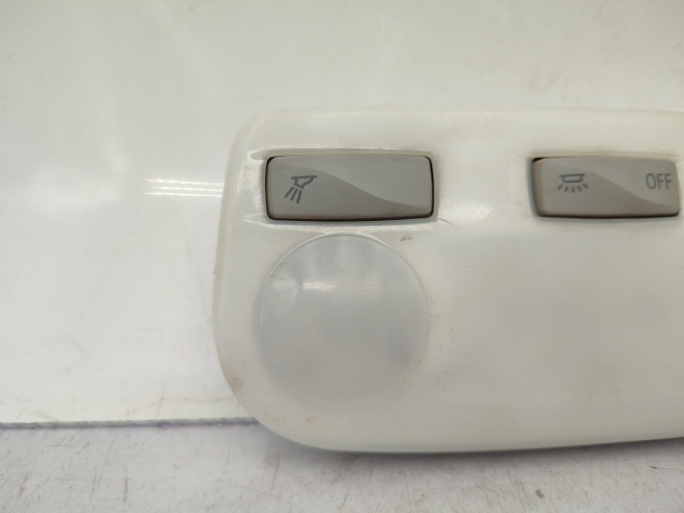 Eclairage de plafonnier RENAULT MEGANE 3 PHASE 2 BREAK Diesel - 1