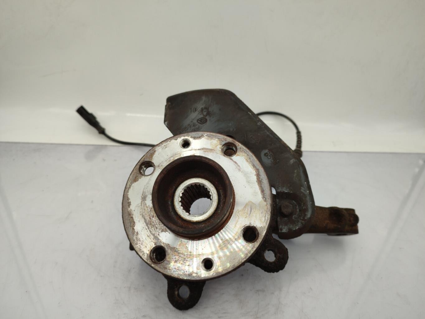 Fusee avant droit RENAULT TWINGO 2 PHASE 2 Essence - 1