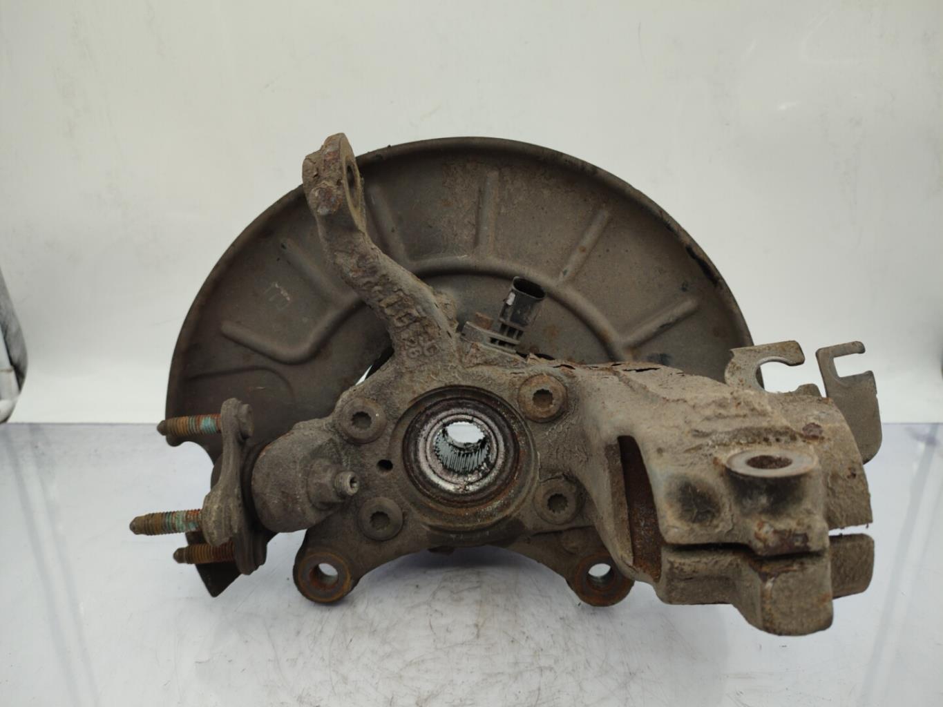 Fusee avant gauche AUDI A3 2 PHASE 1 Diesel - 1