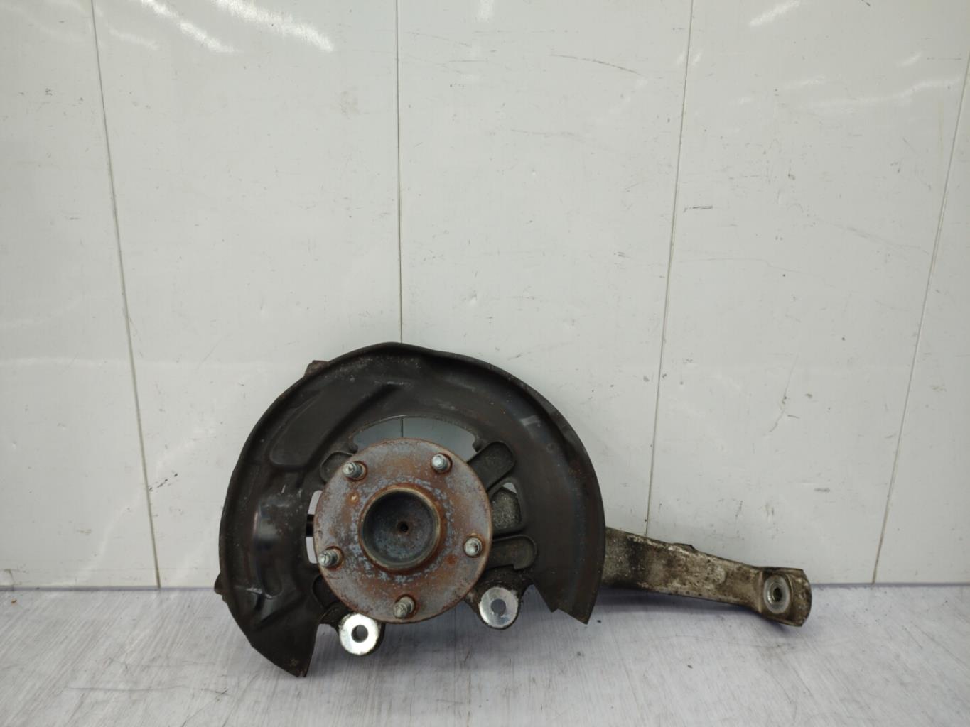 Fusee avant gauche LEXUS IS 2 PHASE 1 Diesel - 1