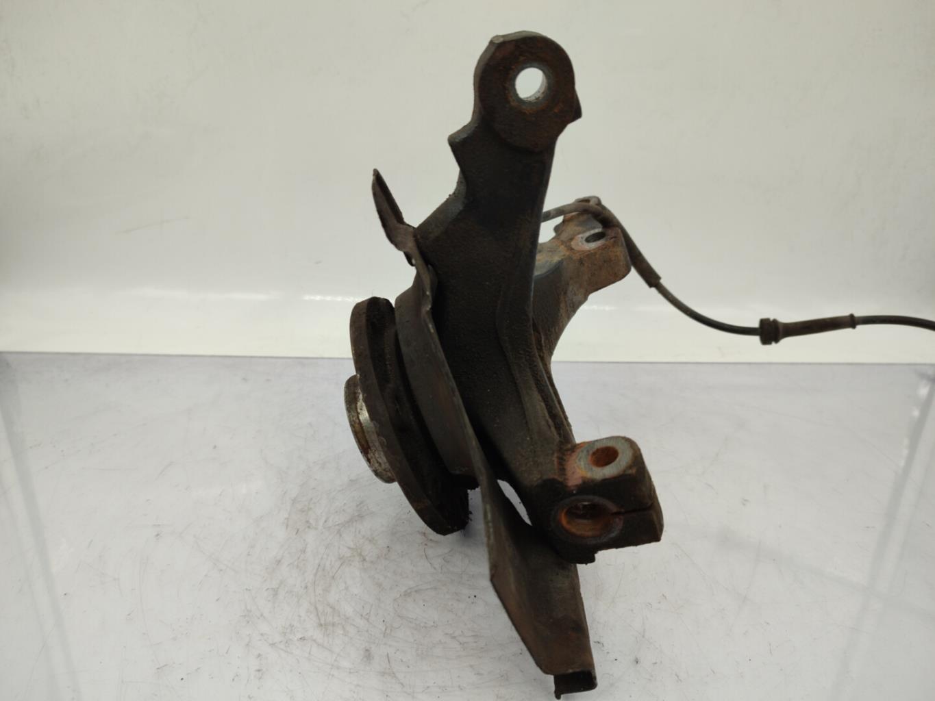 Fusee avant gauche OPEL CORSA D PHASE 1 Diesel - 1