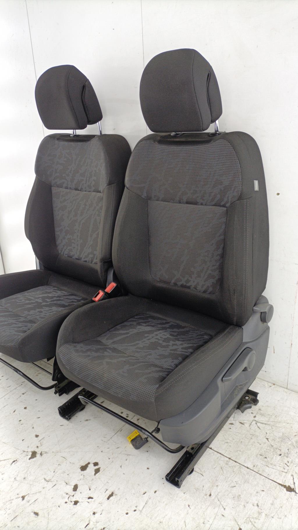 Interieur complet PEUGEOT 3008 1 PHASE 1 Diesel - 1