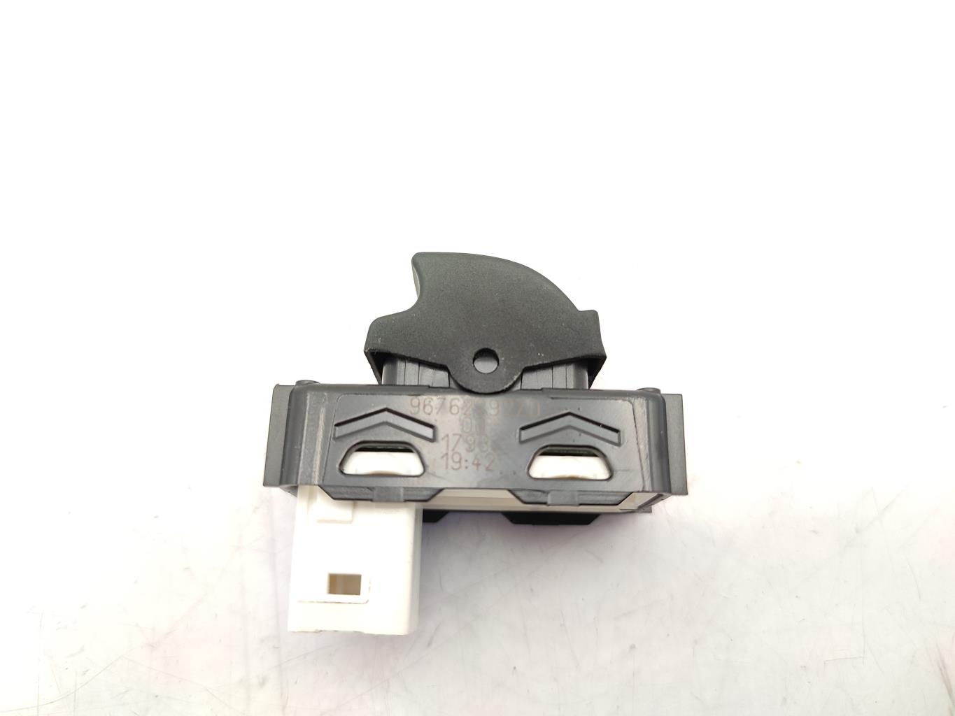 Interruttore lavacristalli anteriore destro CITROEN C3 3 PHASE 1 Diésel - 1