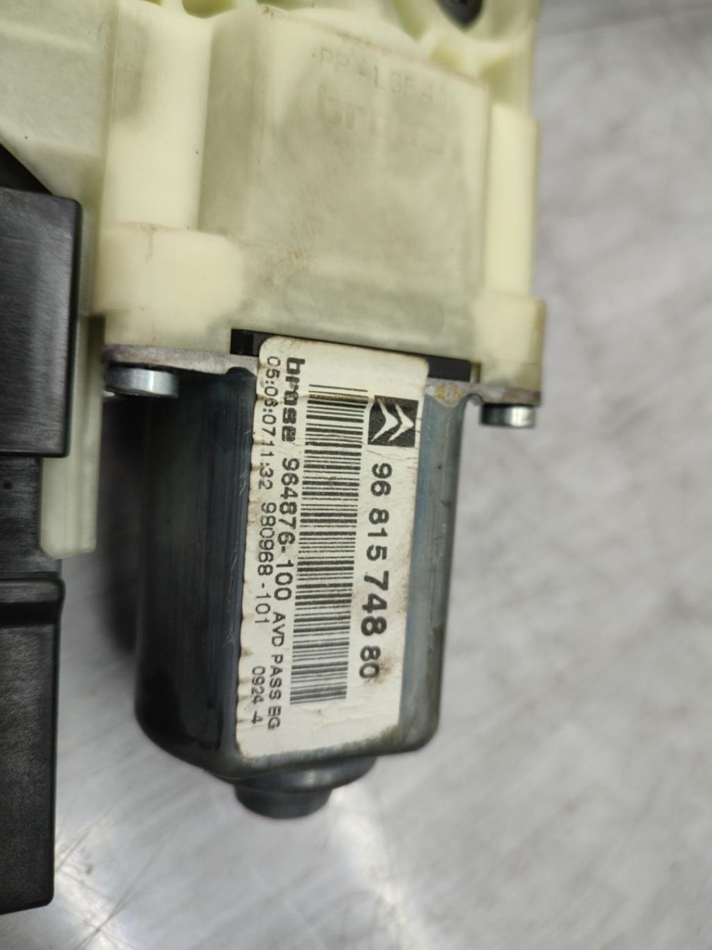 Alzacristalli elettrico anteriore destro CITROEN C4 1 PHASE 1 Diésel - 1