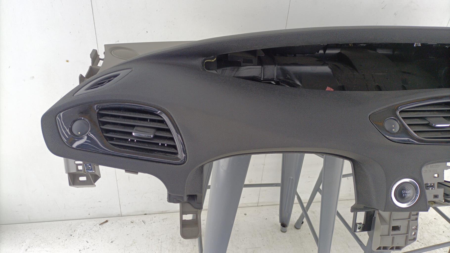 Tableau de bord RENAULT SCENIC 3 PHASE 2 Diesel - 1