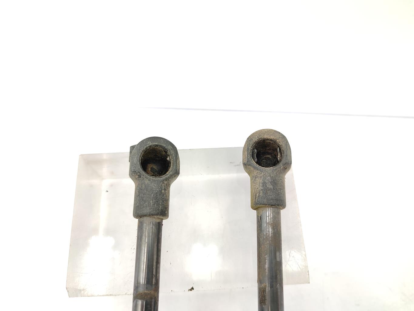 Verin de coffre VOLKSWAGEN FOX Essence - 1