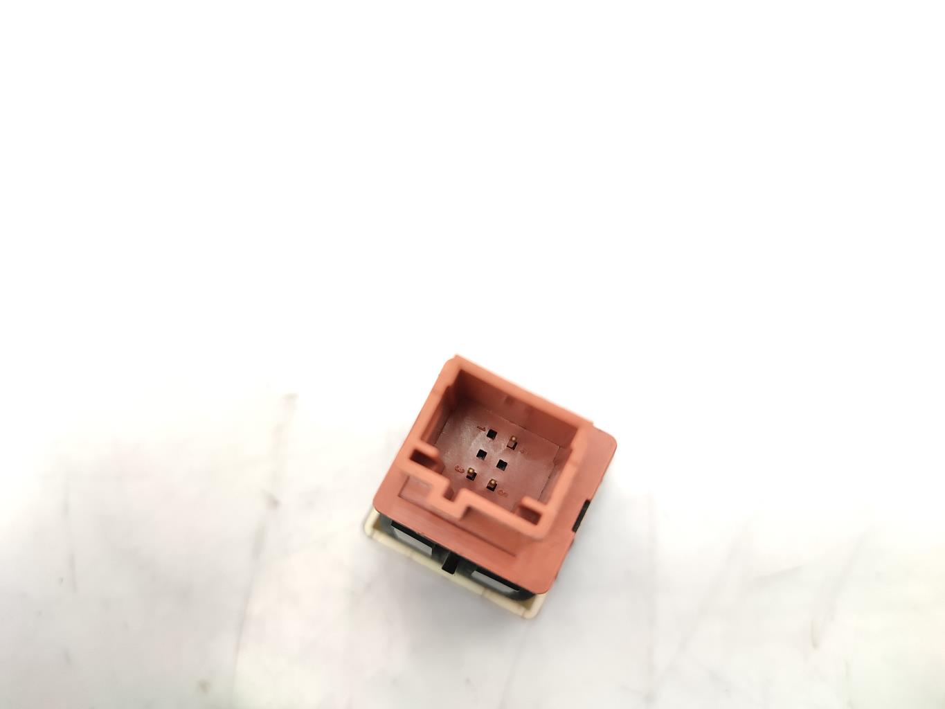 Bouton de warning CITROEN BERLINGO 2 PHASE 2 Diesel - 1