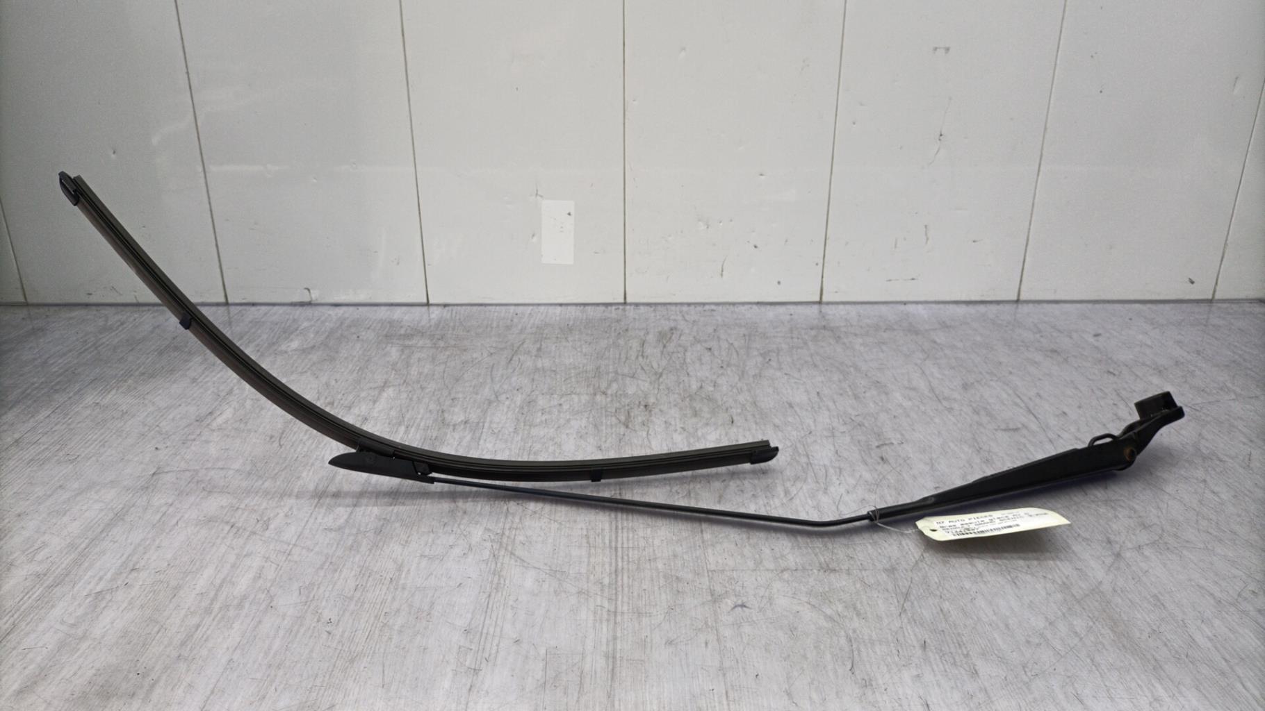 Braccio tergicristallo anteriore destro RENAULT GRAND SCENIC 3 PHASE 3 Diésel - 1