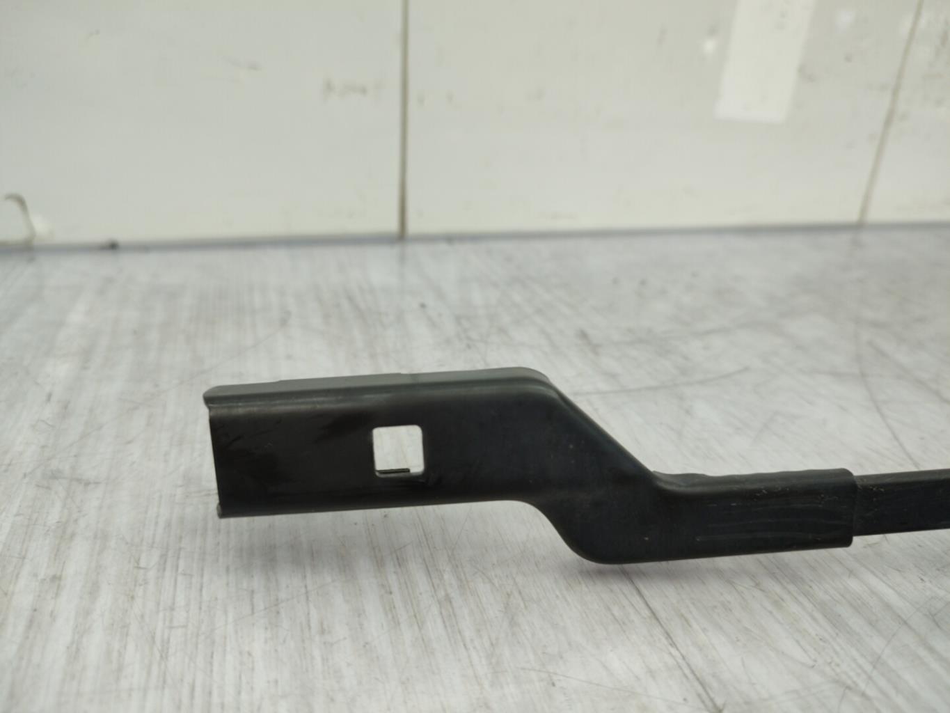 Braccio tergicristallo anteriore sinistro PEUGEOT 308 1 SW PHASE 2 BREAK Diésel - 1