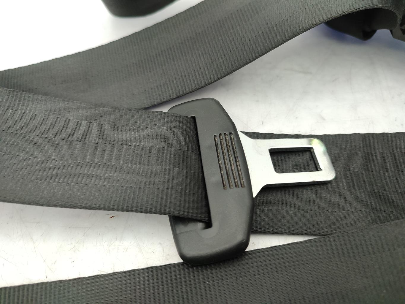 Cintura di sicurezza posteriore destra VOLKSWAGEN GOLF 6 Diésel - 1
