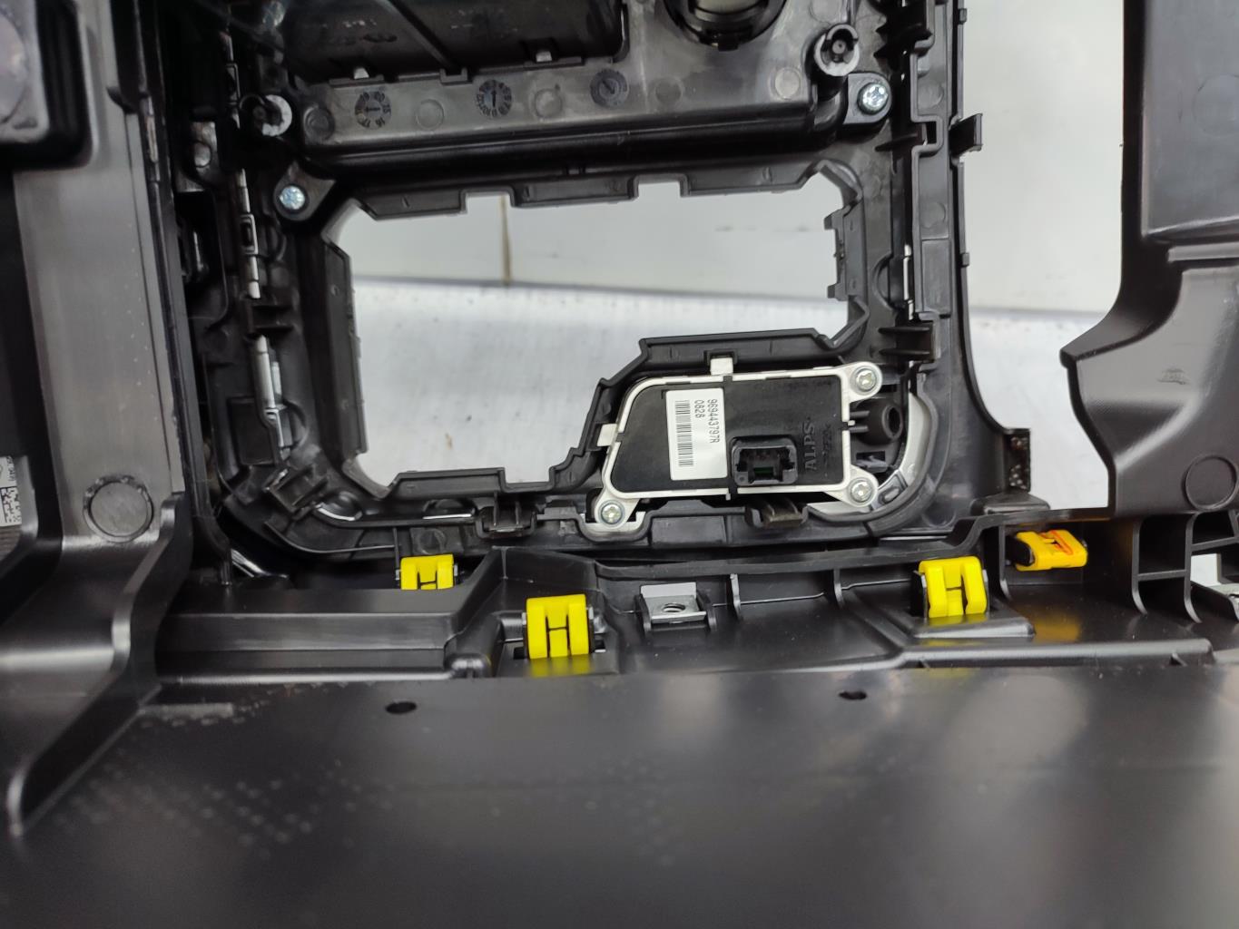 Consolle centrale (interno in plastica) RENAULT TALISMAN BREAK Diésel - 1
