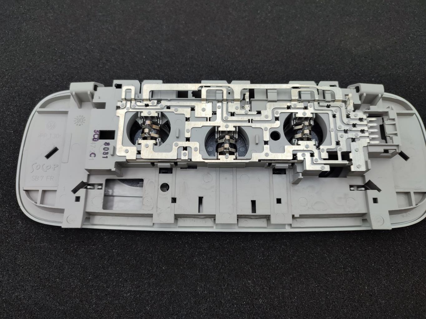 Luce di cortesia VOLKSWAGEN PASSAT 5 Diésel - 1