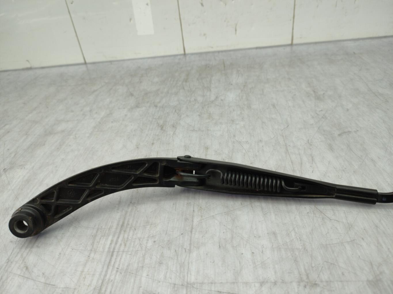 Braccio tergicristallo anteriore sinistro PEUGEOT BIPPER Diésel - 1