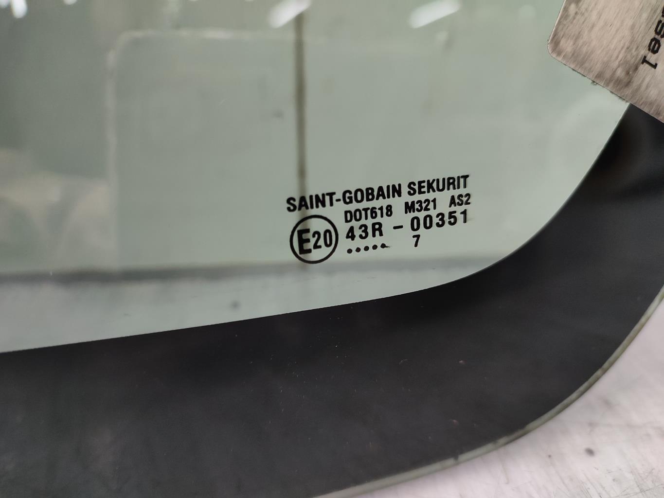 Custode arriere droit SUZUKI SX4 1 Diesel - 1