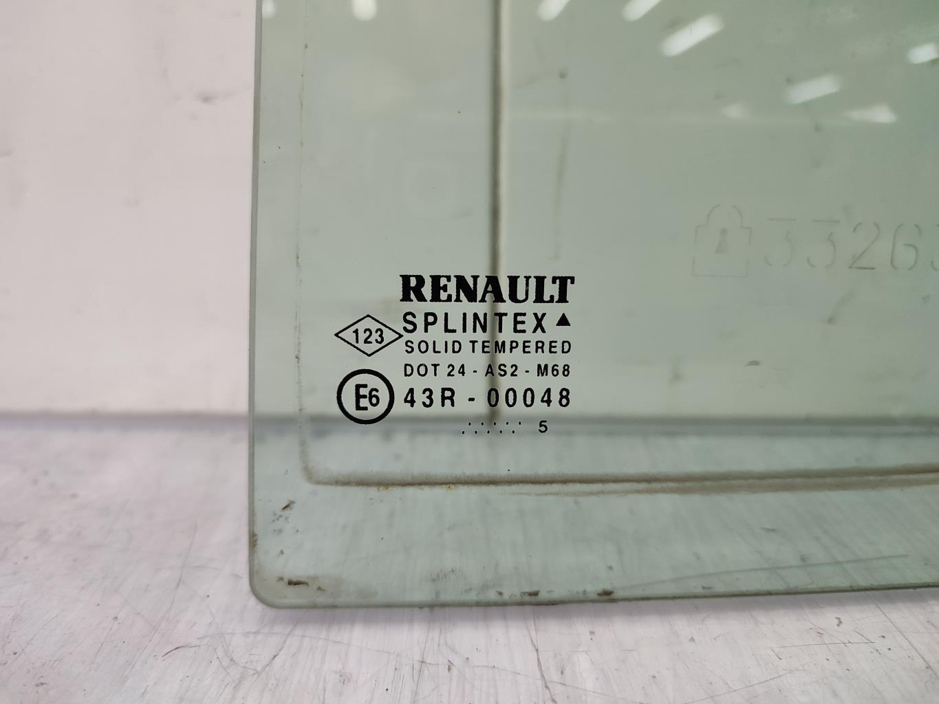 Custode arriere gauche (porte) RENAULT CLIO 2 PHASE 2 Essence - 1