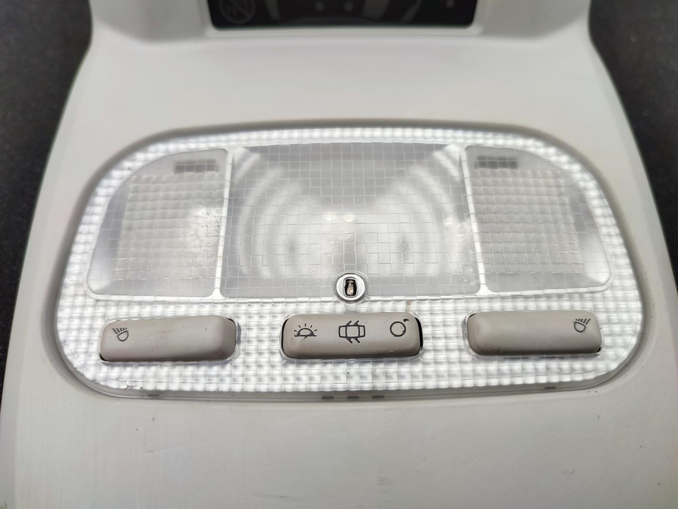 Luce di cortesia PEUGEOT 3008 1 PHASE 1 Diésel - 1