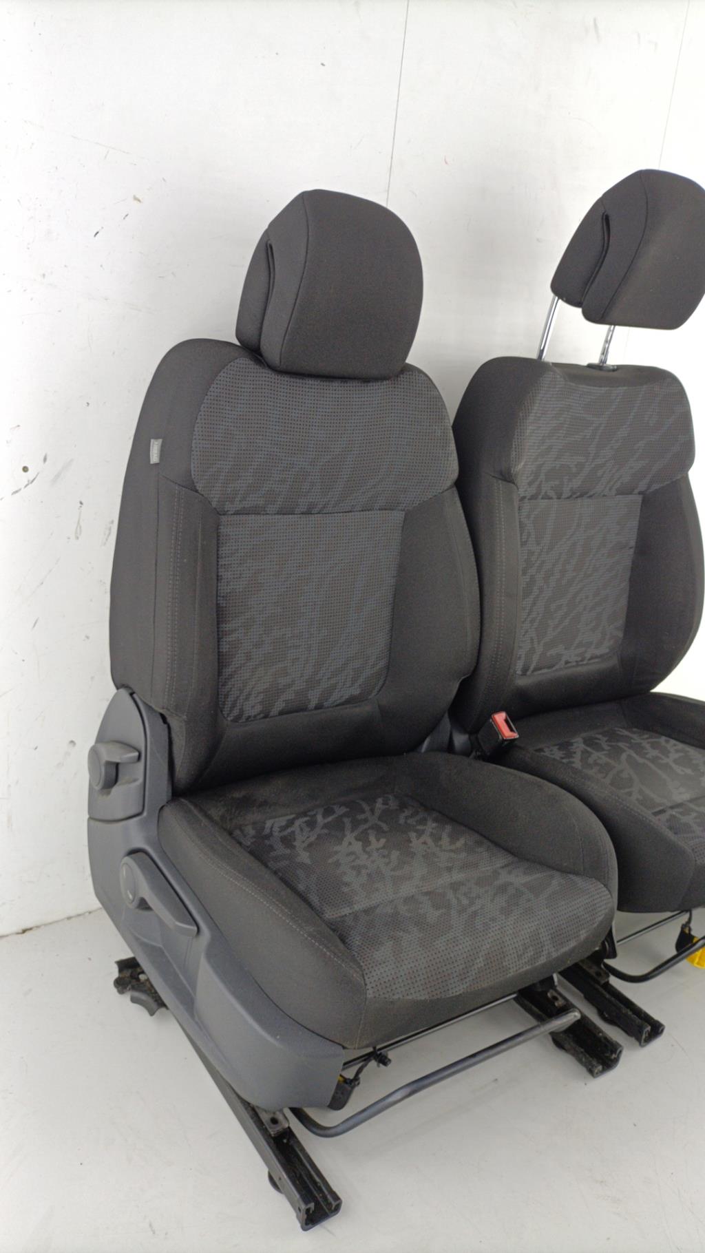 Interieur complet PEUGEOT 3008 1 PHASE 1 Diesel - 1
