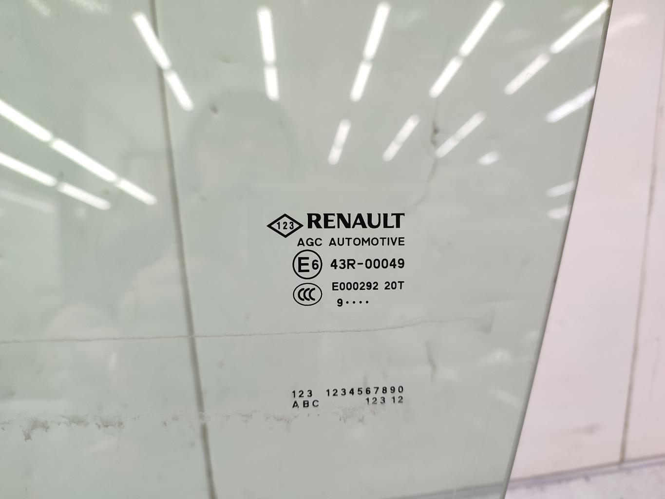 Vetro anteriore sinistro RENAULT SCENIC 4 Diésel - 1
