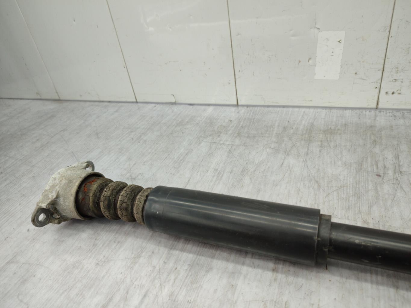 Ammortizzatore posteriore sinistro FORD FIESTA 5 PHASE 1 Diésel - 1