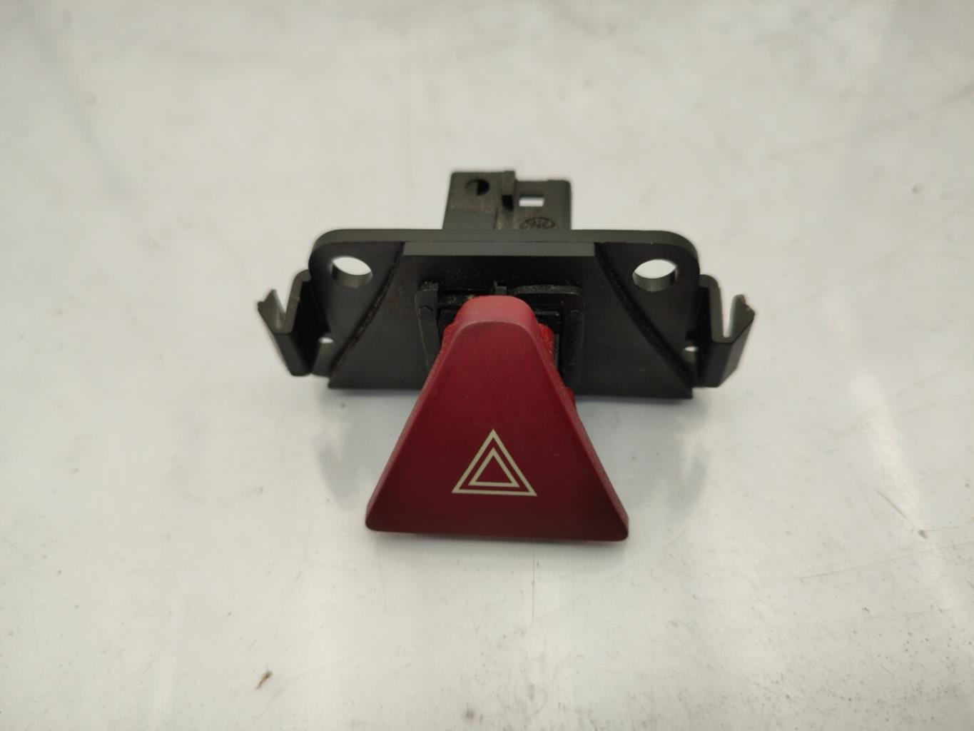 Bouton de warning PEUGEOT 307 PHASE 2 BREAK Diesel - 1