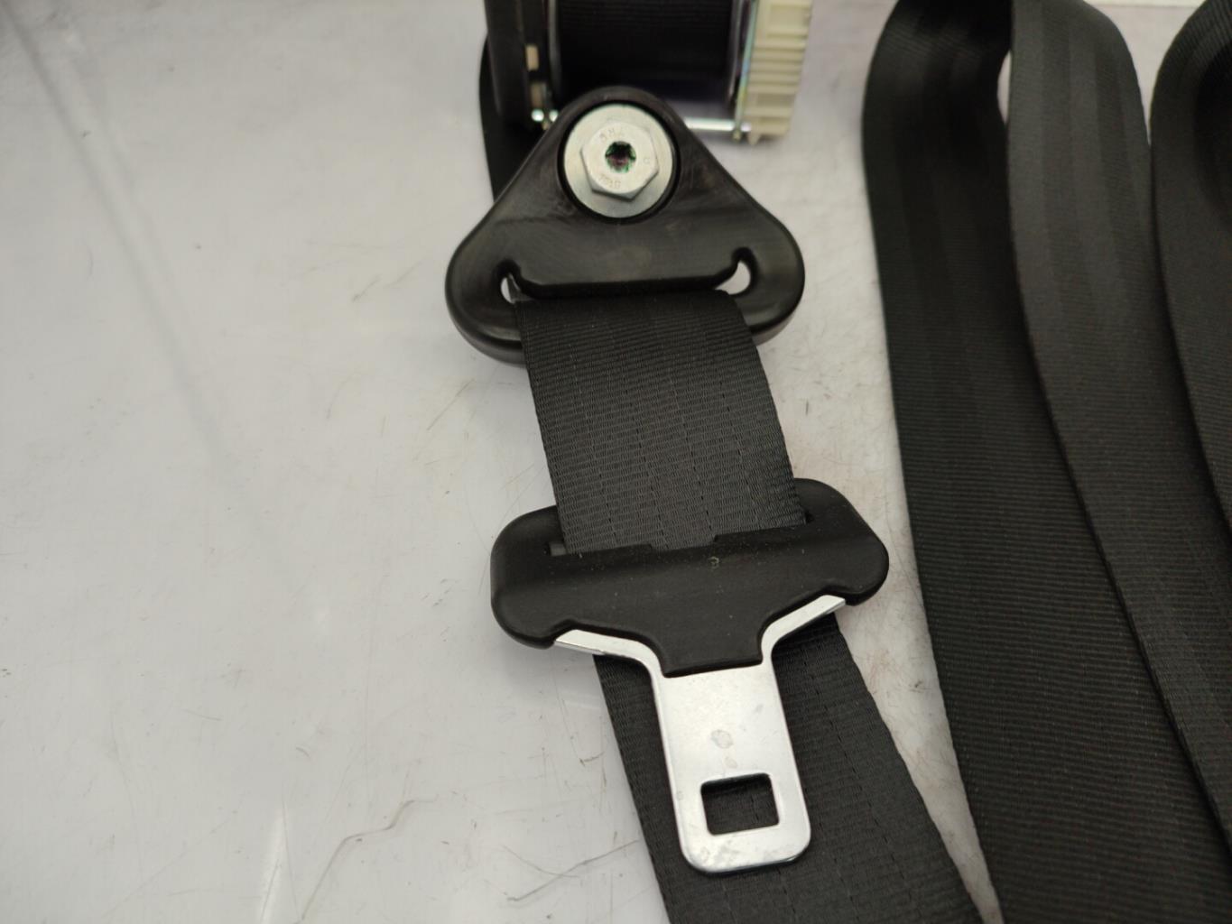 Ceinture arriere gauche RENAULT TWINGO 2 PHASE 2 Essence - 1