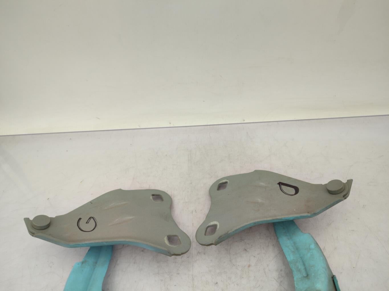 Charniere de capot RENAULT TWINGO 2 PHASE 2 Essence - 1