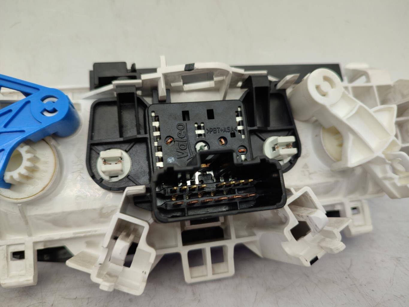 Commande chauffage RENAULT TWINGO 2 PHASE 2 Essence - 1