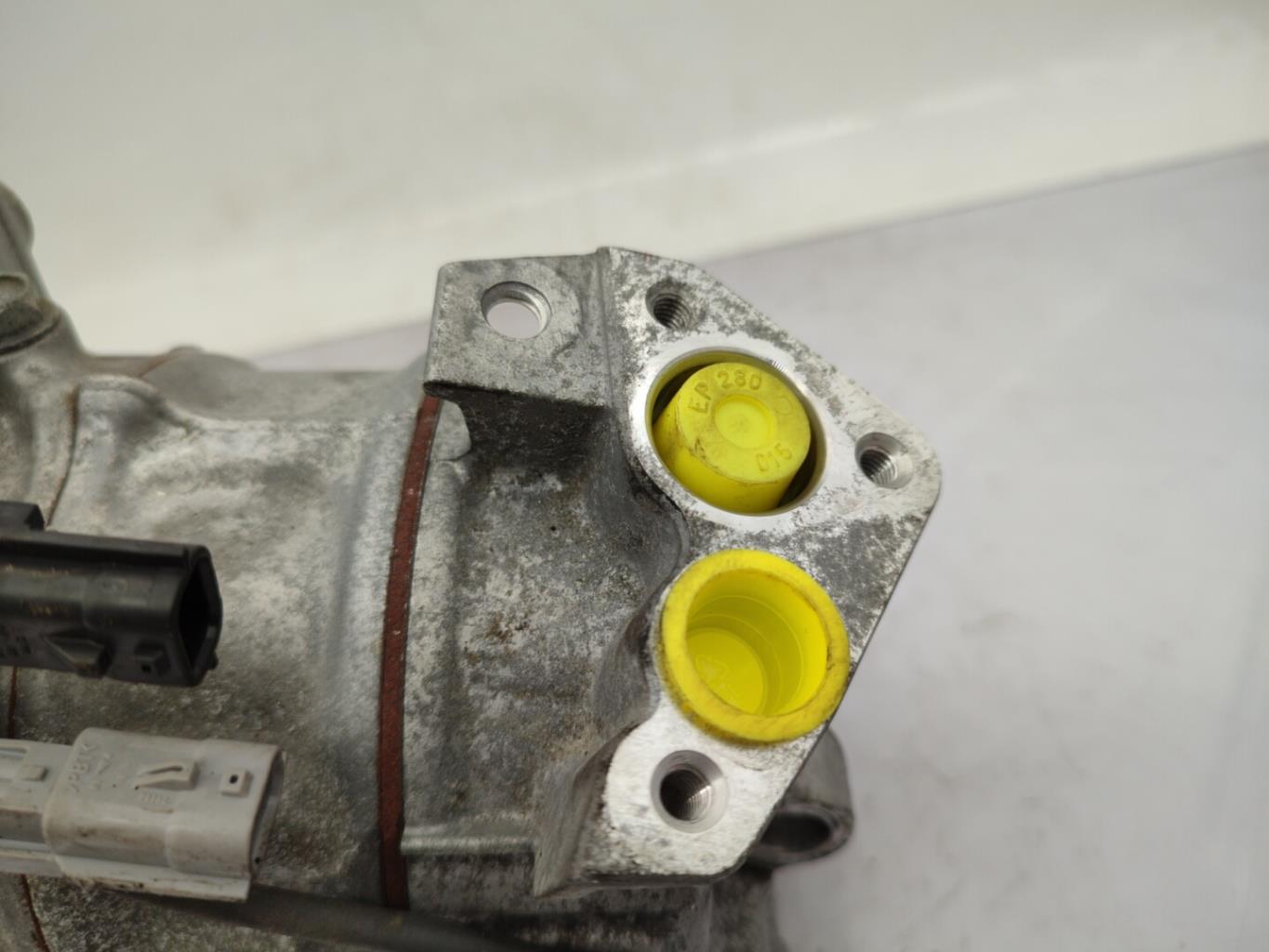 Compresseur clim RENAULT MEGANE 4 PHASE 1 Essence - 1