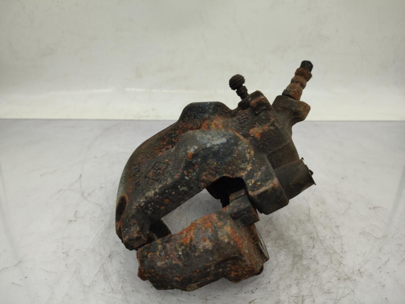 Etrier avant droit (freinage) RENAULT CLIO 4 PHASE 1 Diesel - 1