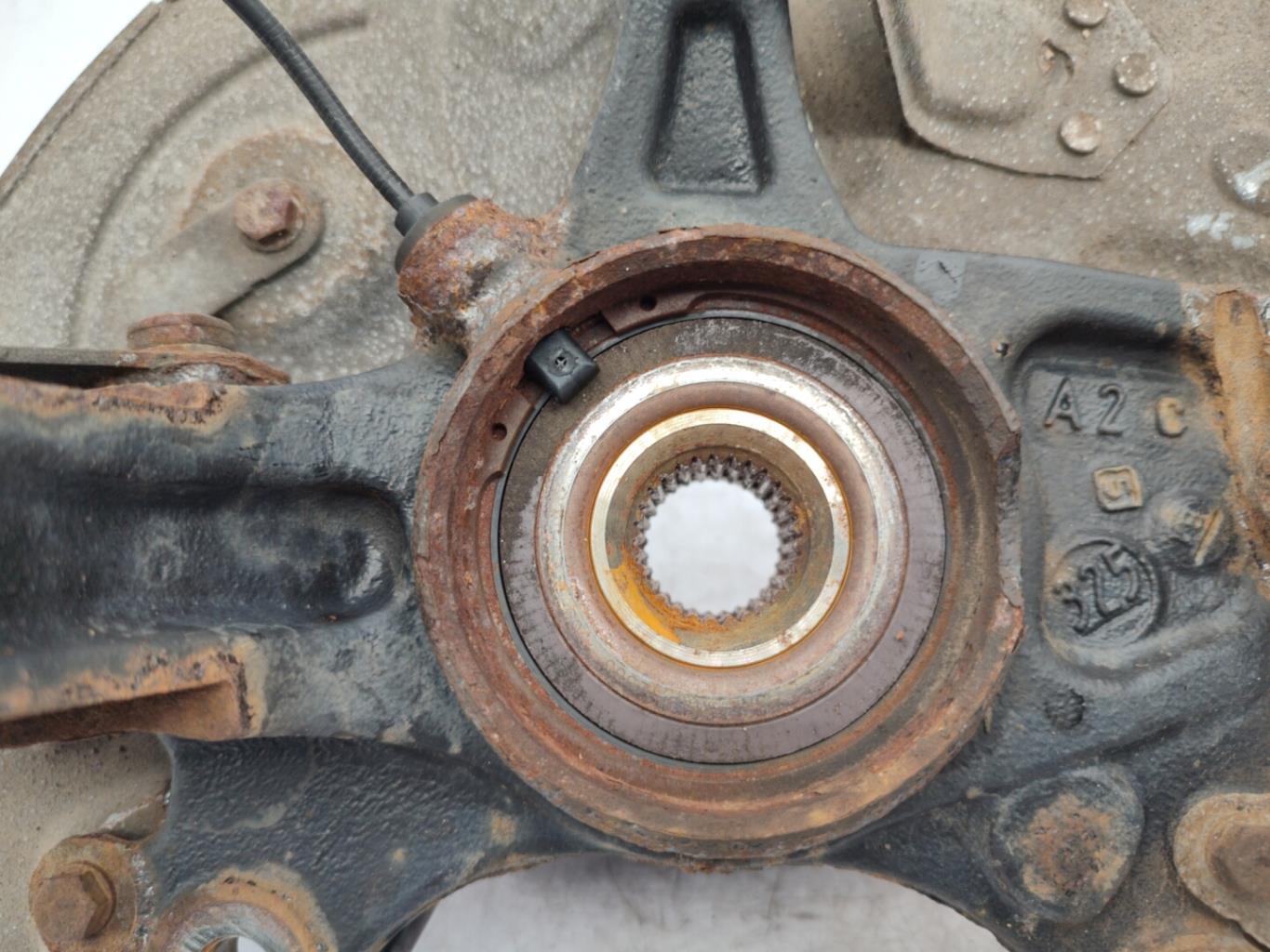 Fusee avant droit PEUGEOT 308 2 PHASE 2 Diesel - 1