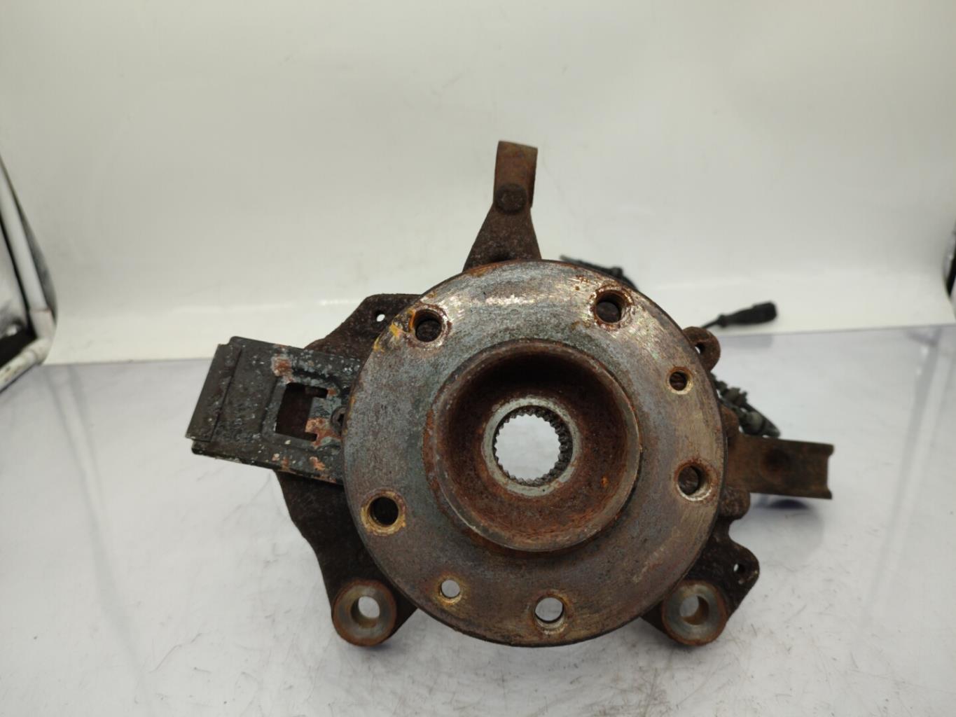 Fusee avant droit RENAULT MEGANE 3 PHASE 1 Diesel - 1