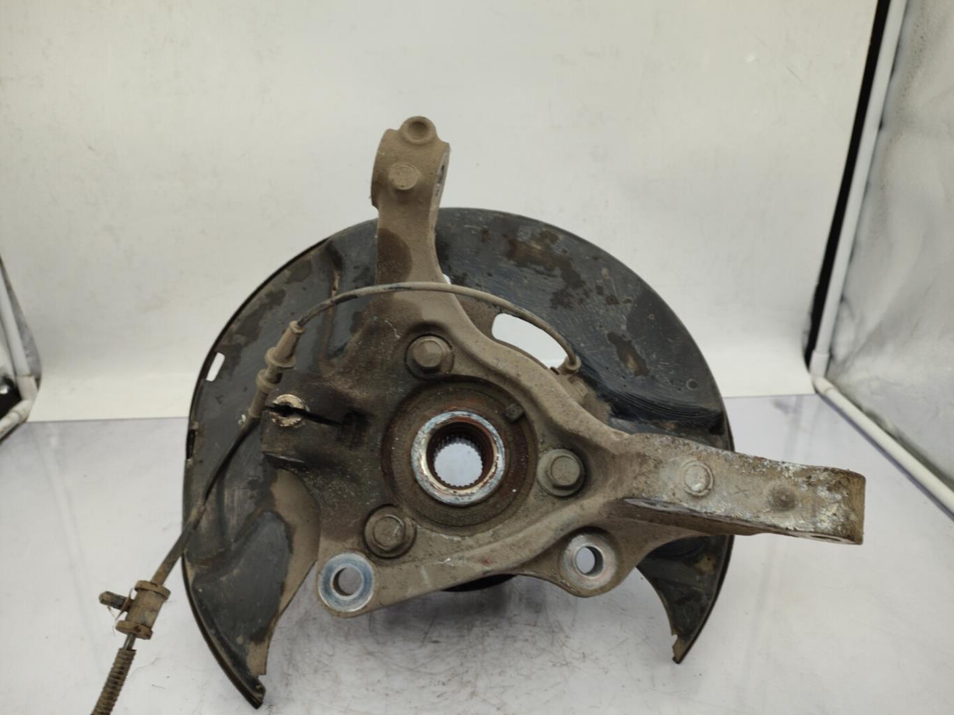 Fusee avant gauche CHEVROLET MALIBU Diesel - 1