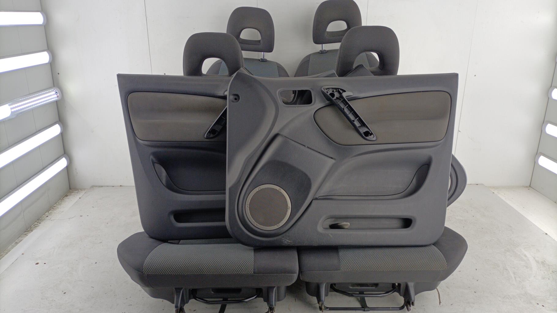 Interieur complet TOYOTA RAV4 2 PHASE 1 Diesel - 1