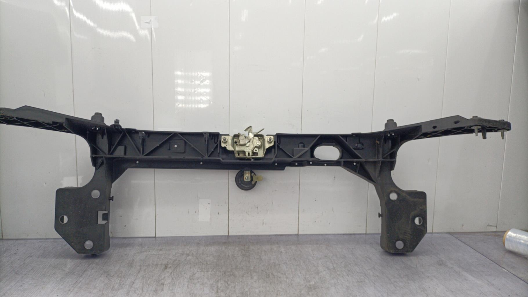 Pannellatura anteriore RENAULT CLIO 3 PHASE 2 BREAK Diésel - 1