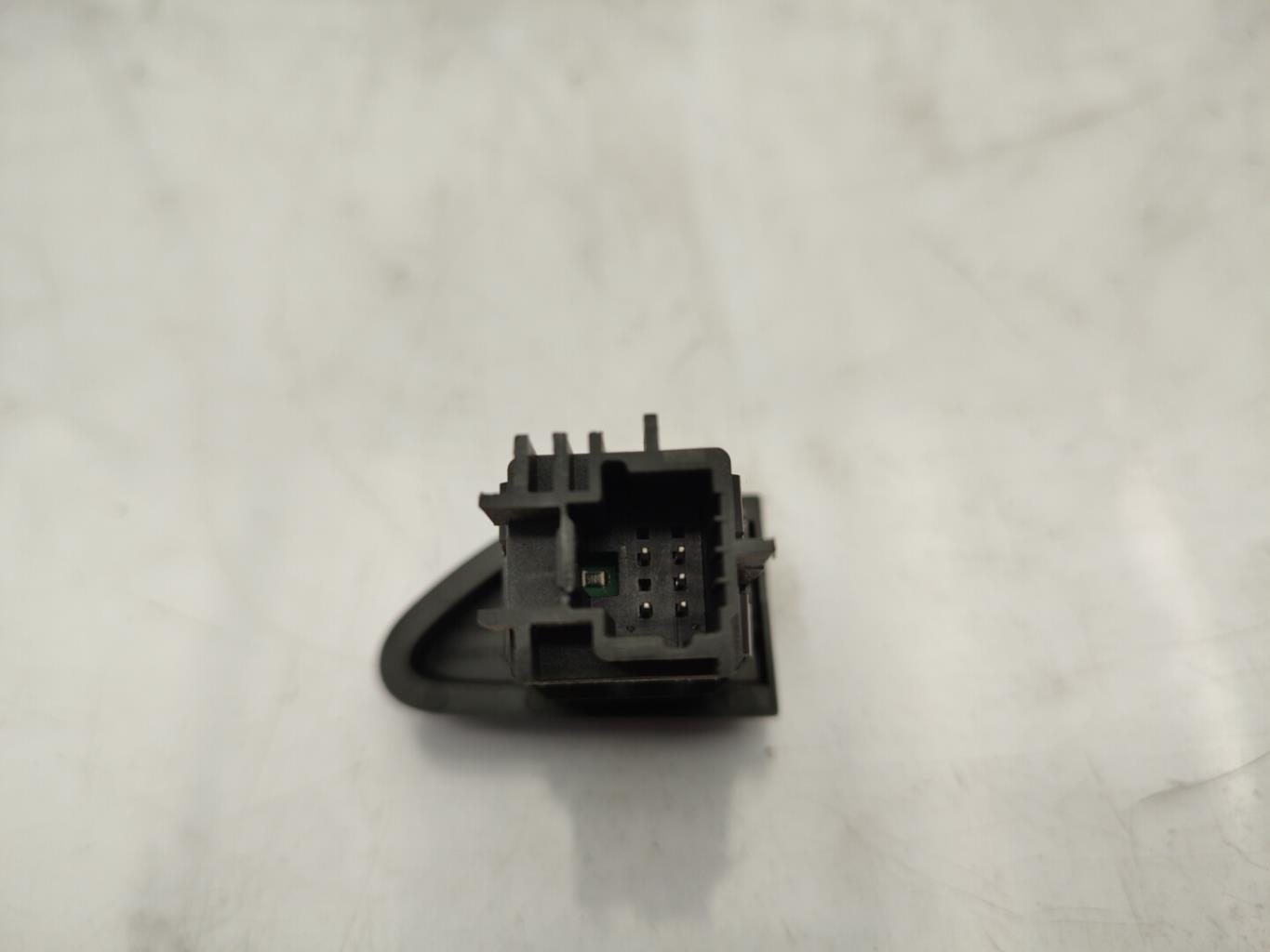 Bouton de warning DACIA DUSTER 1 PHASE 2 Essence - 1