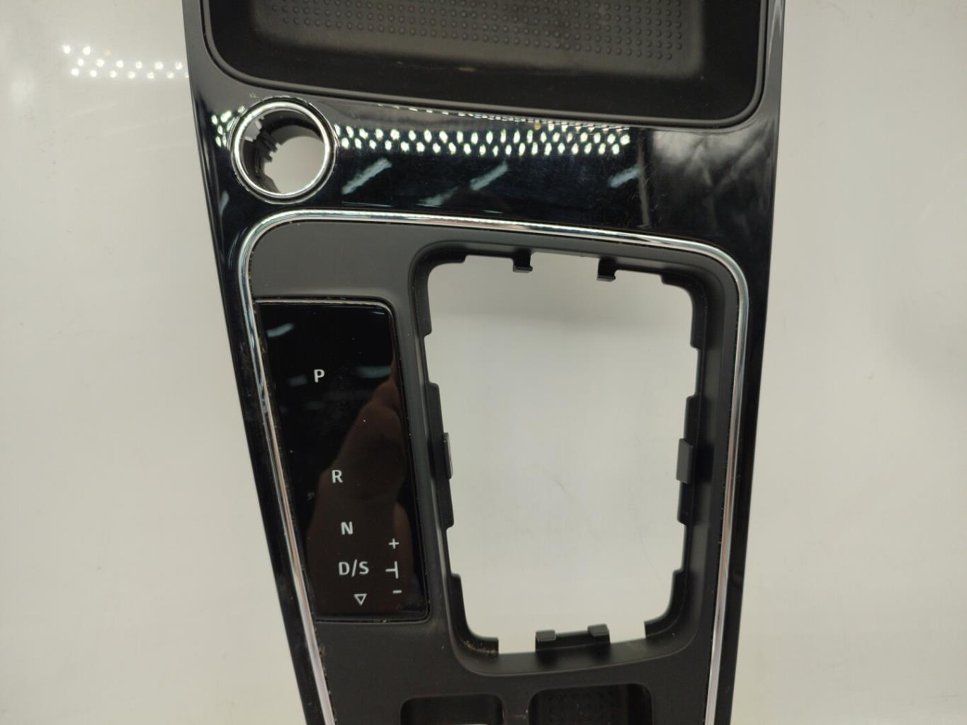 Console central (interieur plastique) SEAT LEON 3 PHASE 2 Essence - 1