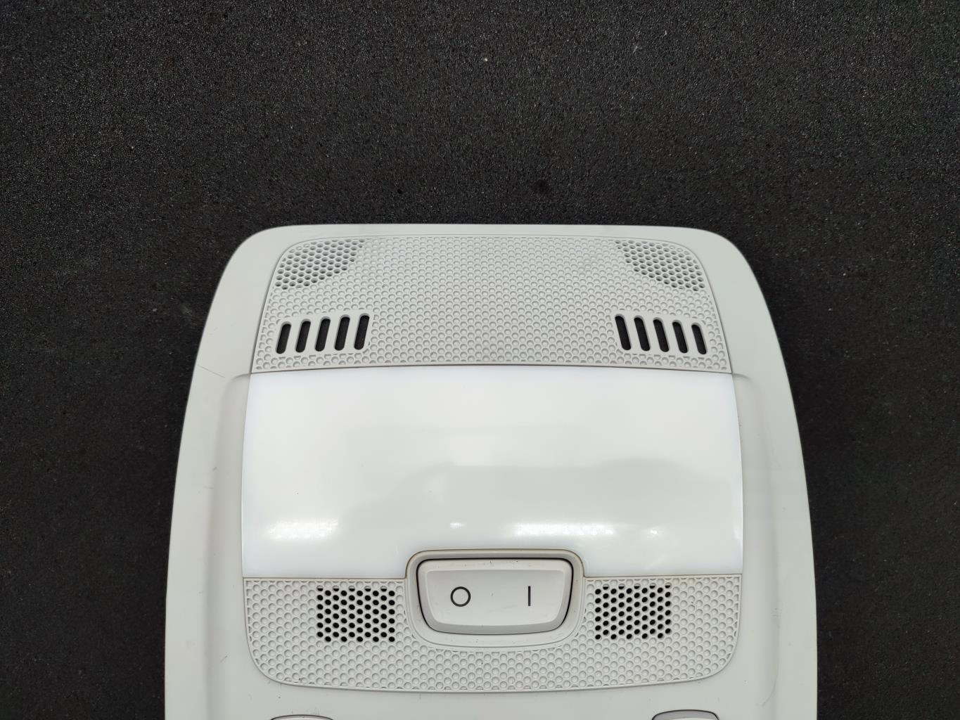 Eclairage de plafonnier AUDI A4 3 PHASE 1 Diesel - 1