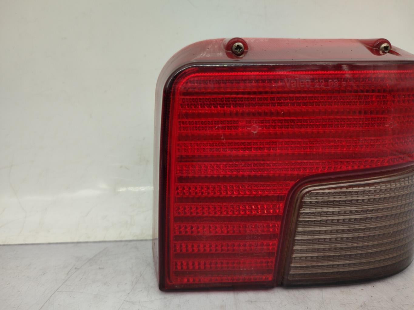 Fanale posteriore principale destro (luci) PEUGEOT 205 PHASE 2 Diésel - 1
