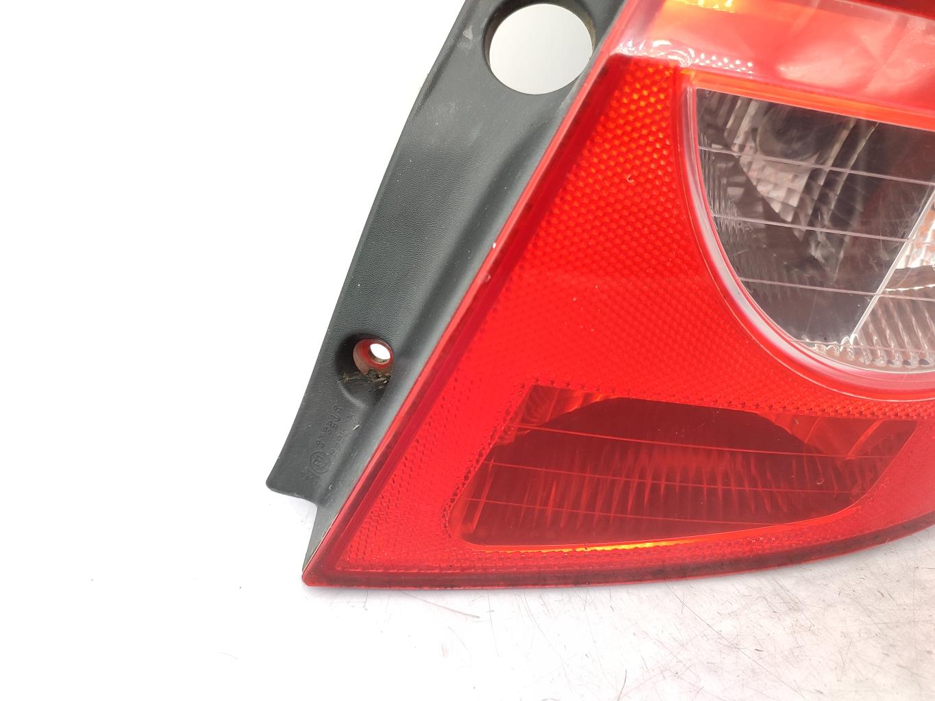Fanale posteriore principale destro (luci) RENAULT CLIO 3 PHASE 1 Diésel - 1