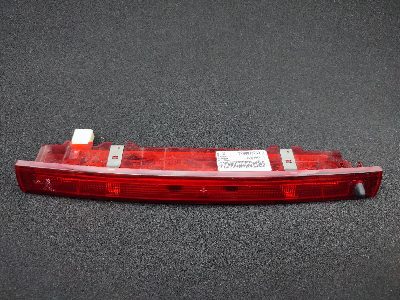 Feu arriere stop central RENAULT SCENIC 2 PHASE 2 Diesel - 1