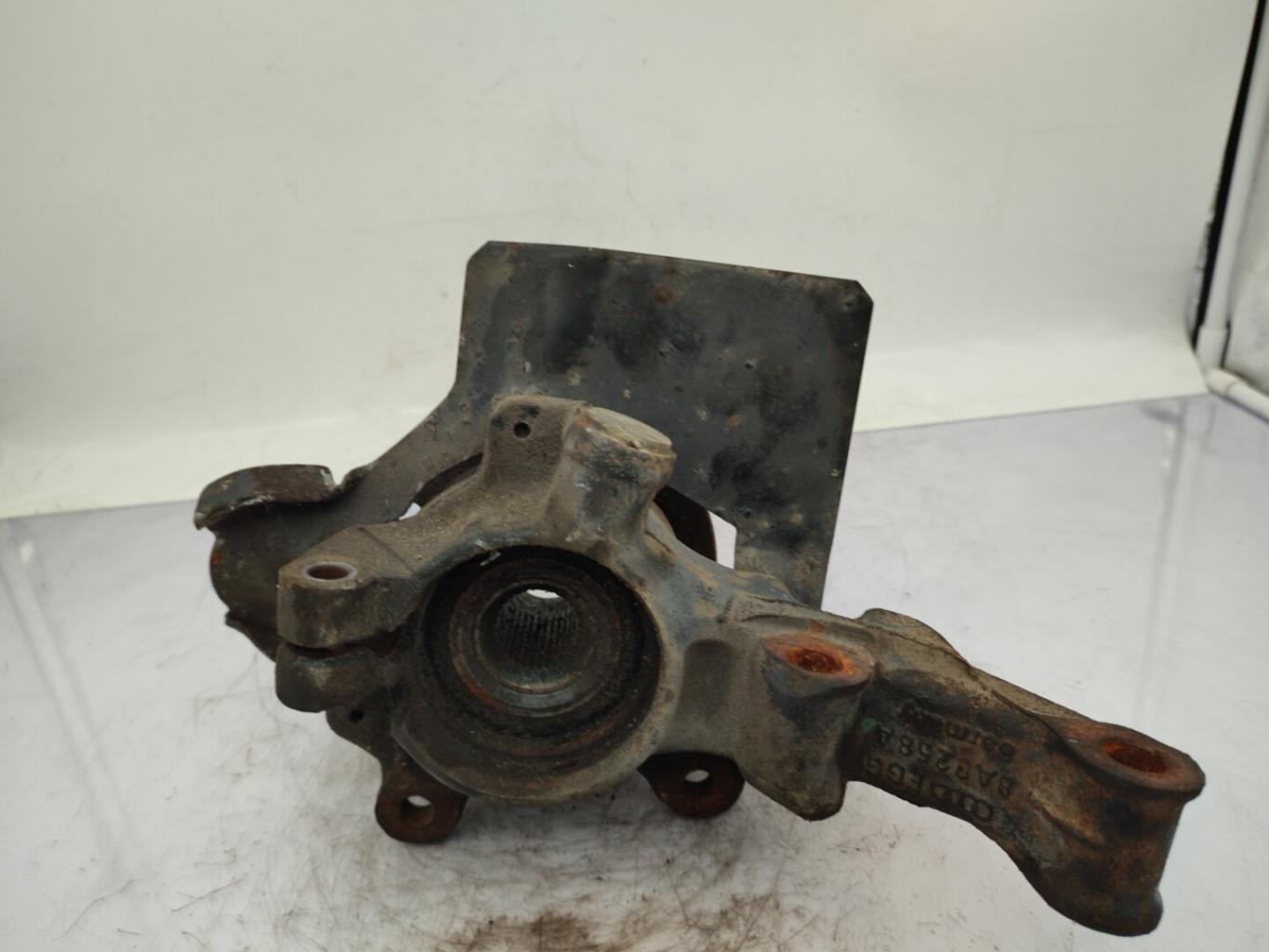 Fusee avant droit AUDI 80 3 PHASE 2 Diesel - 1