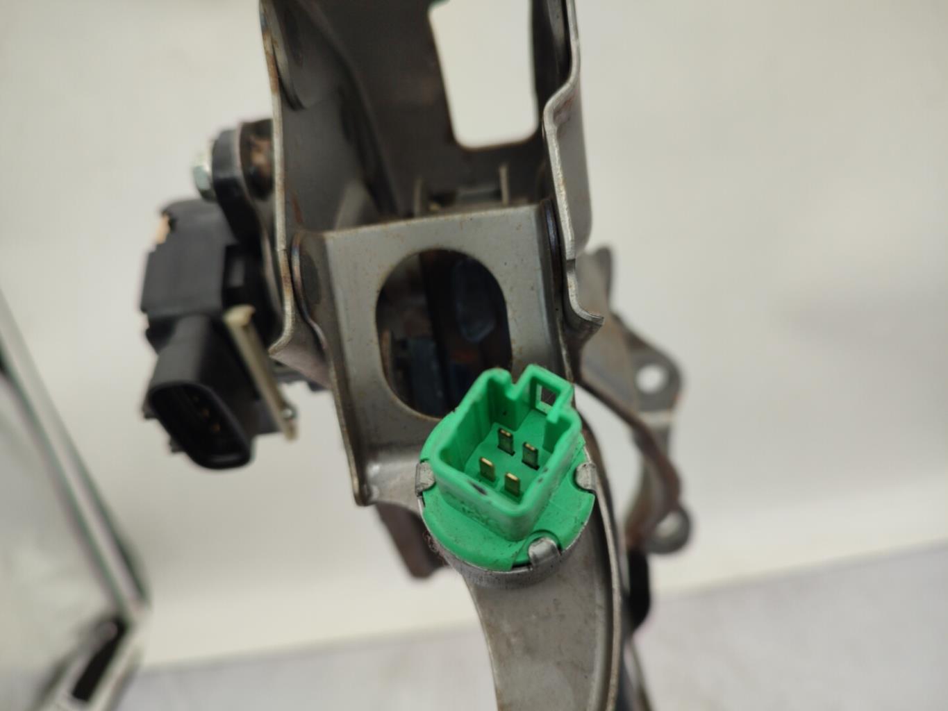Pedale del freno TOYOTA PRIUS 2 Gasolina/Híbrido - 1