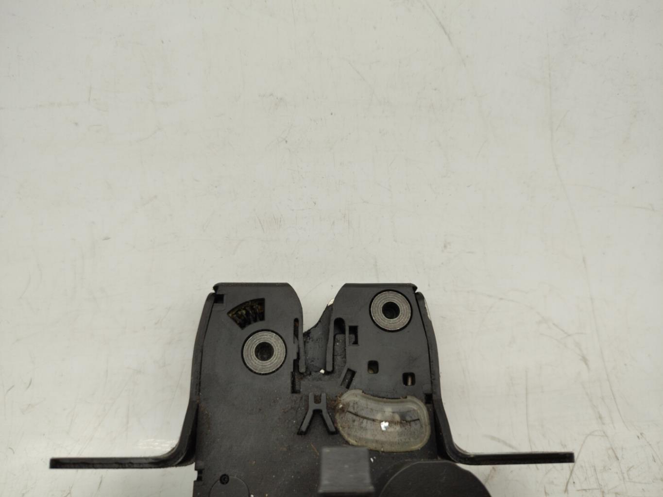 Serrure de coffre RENAULT CLIO 3 PHASE 2 Diesel - 1
