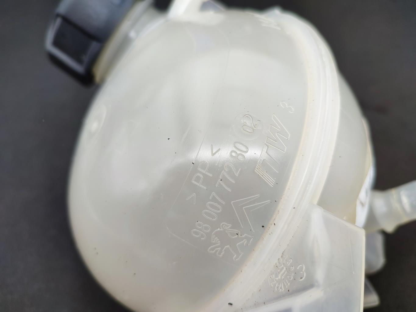 Vase d'expansion CITROEN C3 3 PHASE 1 Essence - 1