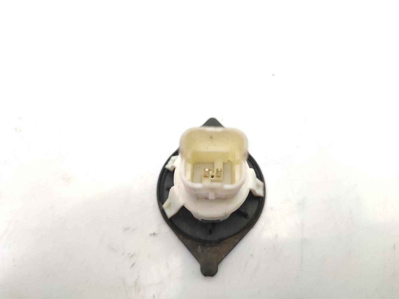 Bouton de coffre RENAULT MEGANE 2 PHASE 1 BREAK Diesel - 1