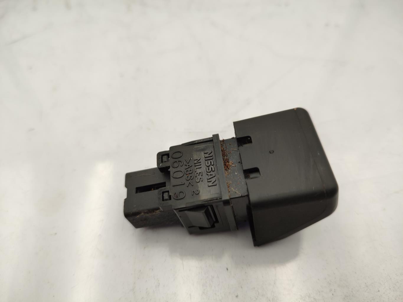 Interruttore luci emergenza NISSAN MICRA 3 PHASE 2 Gasolina - 1